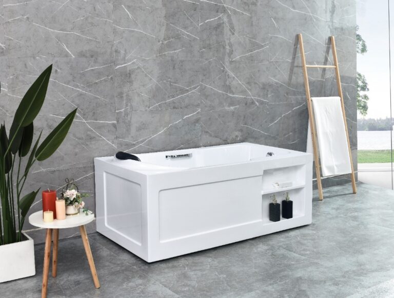 Freestanding Tub 1