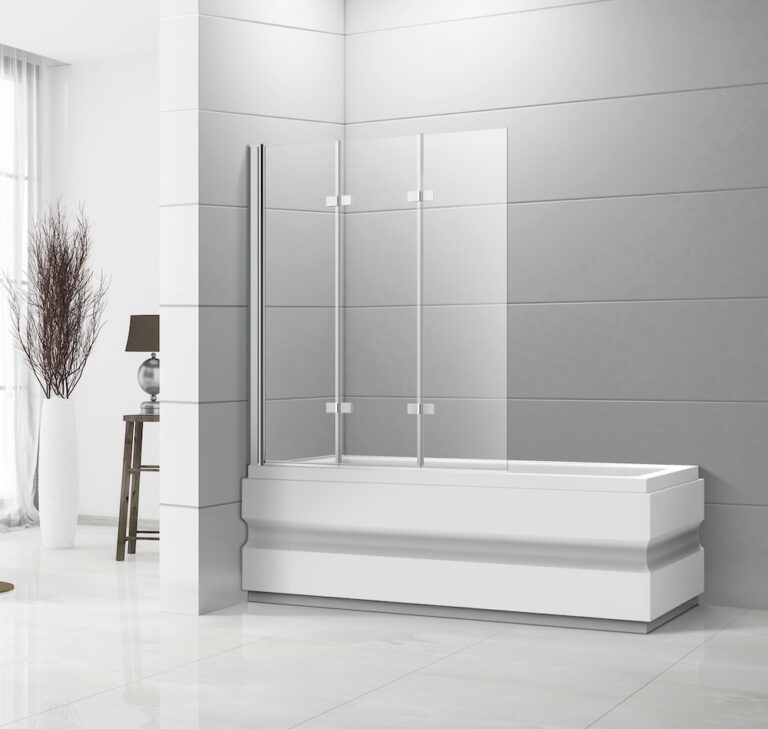 Frameless shower screen