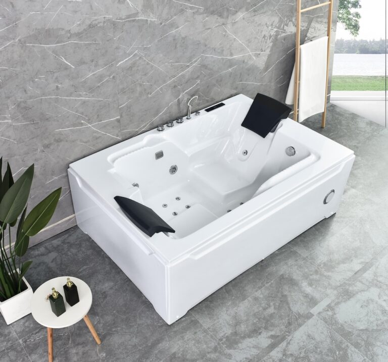 Acrylic Whirlpool Bathtub Freestanding 3